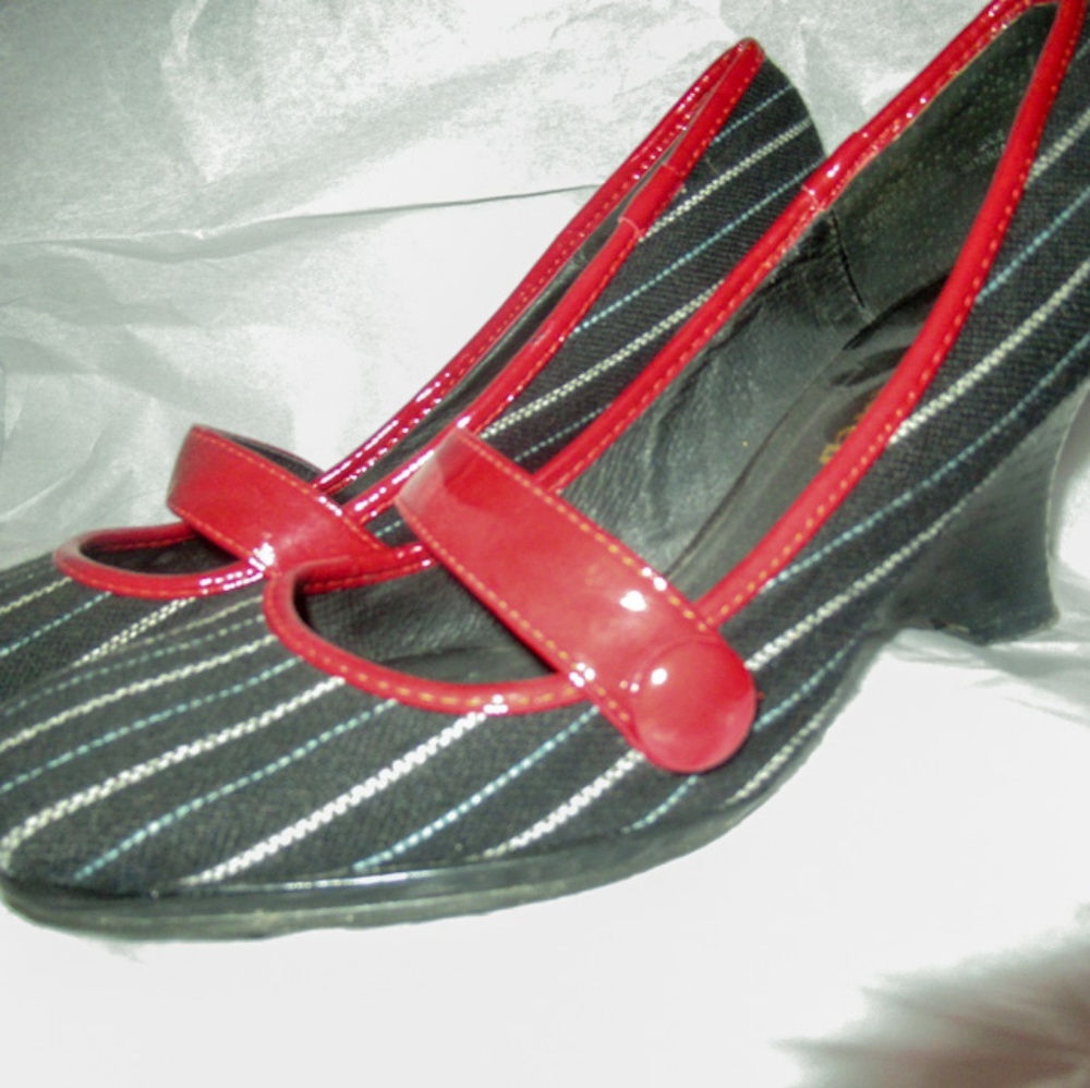 Restricted Excellent Condition Wedges - Picture 2 of 2